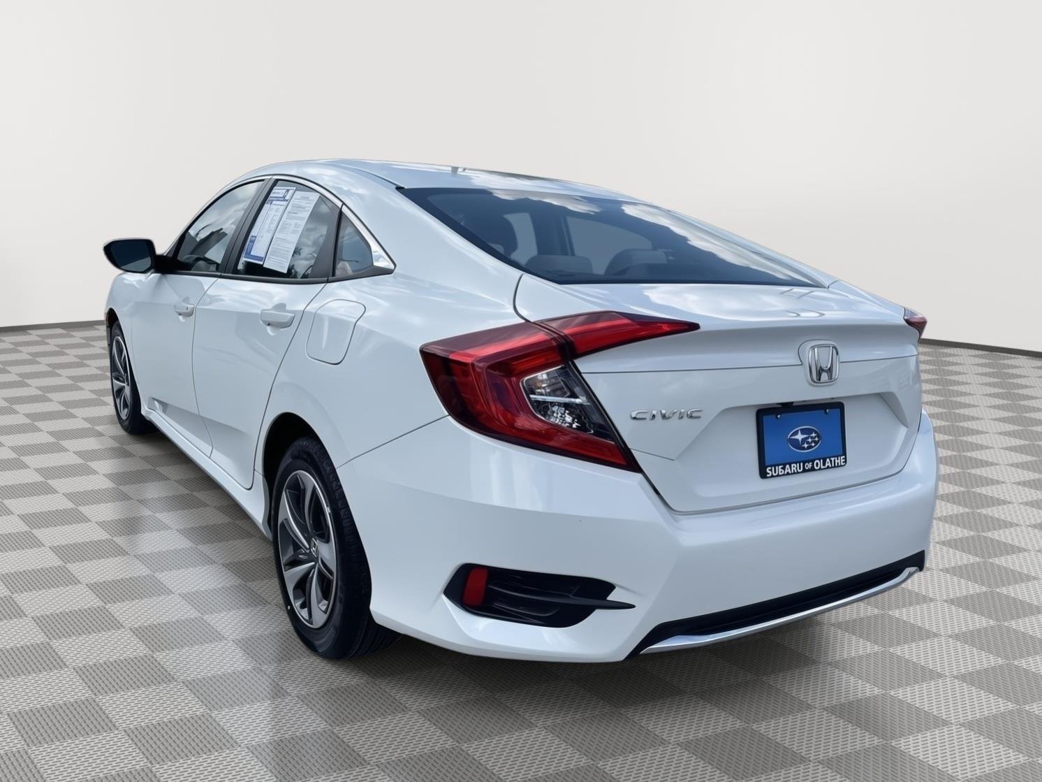 Used 2019 Platinum White Pearl Honda LX image 21