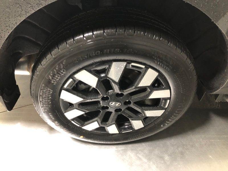 New 2026 White Hyundai SEL AWD image 9