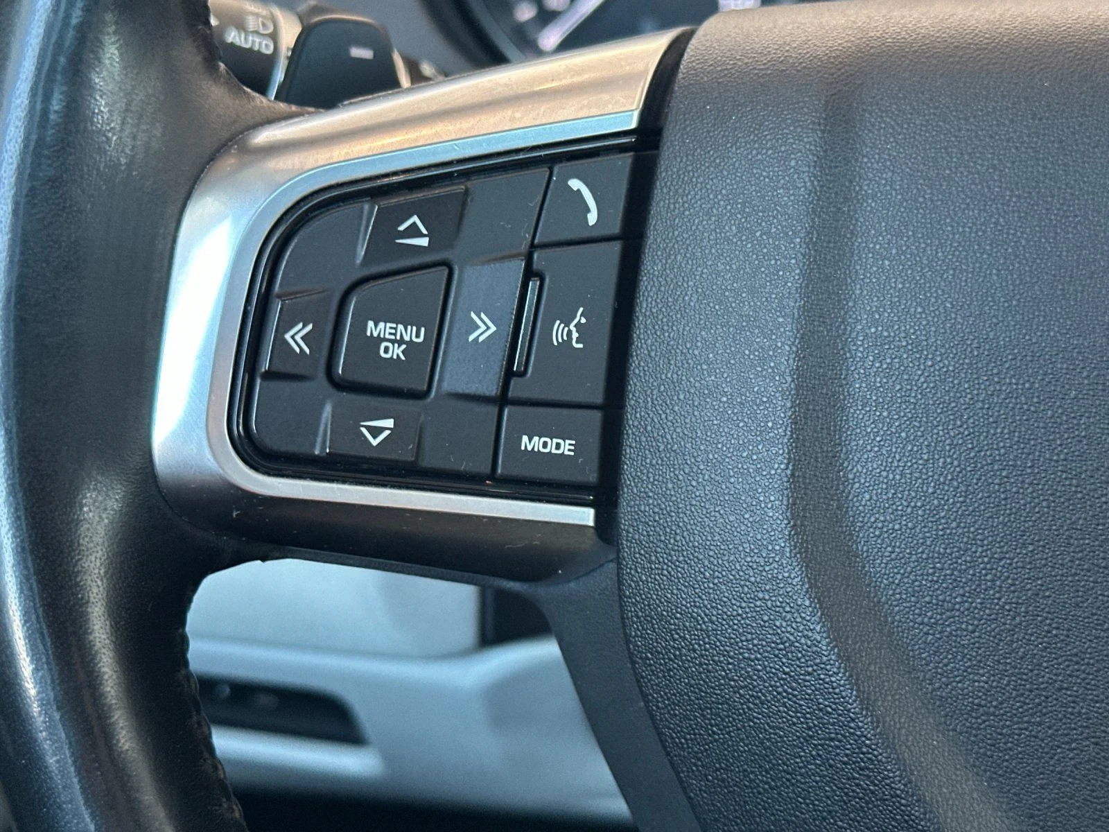 Used 2018  Land Rover HSE image 27
