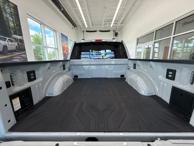 New 2026 Avalanche Ford XLT image 15