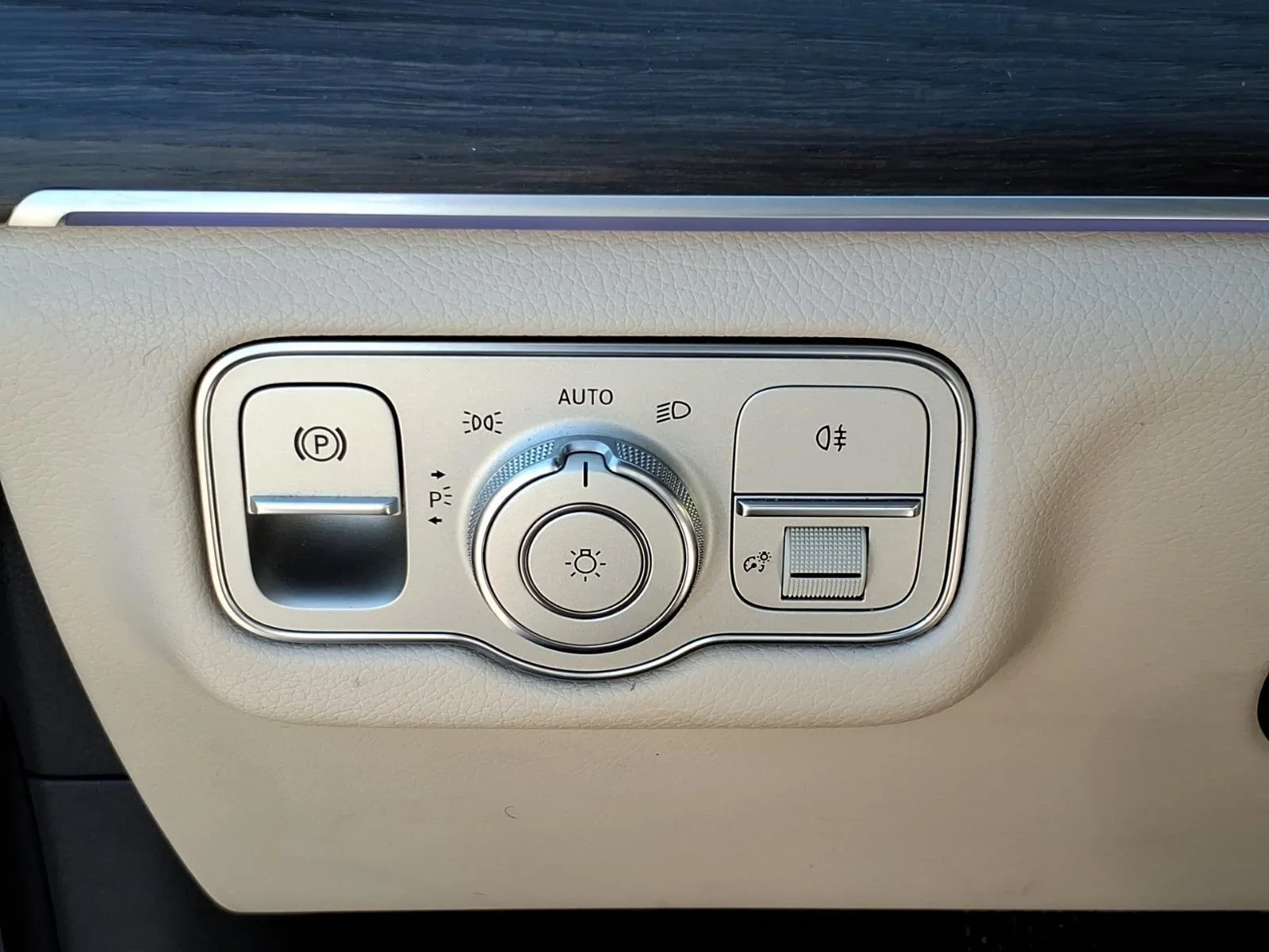 Used 2020 Iridium Silver Metallic Mercedes-Benz GLS 450 image 17