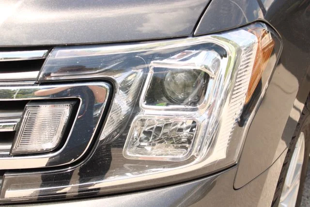 Used 2018 Gray Ford XLT image 31