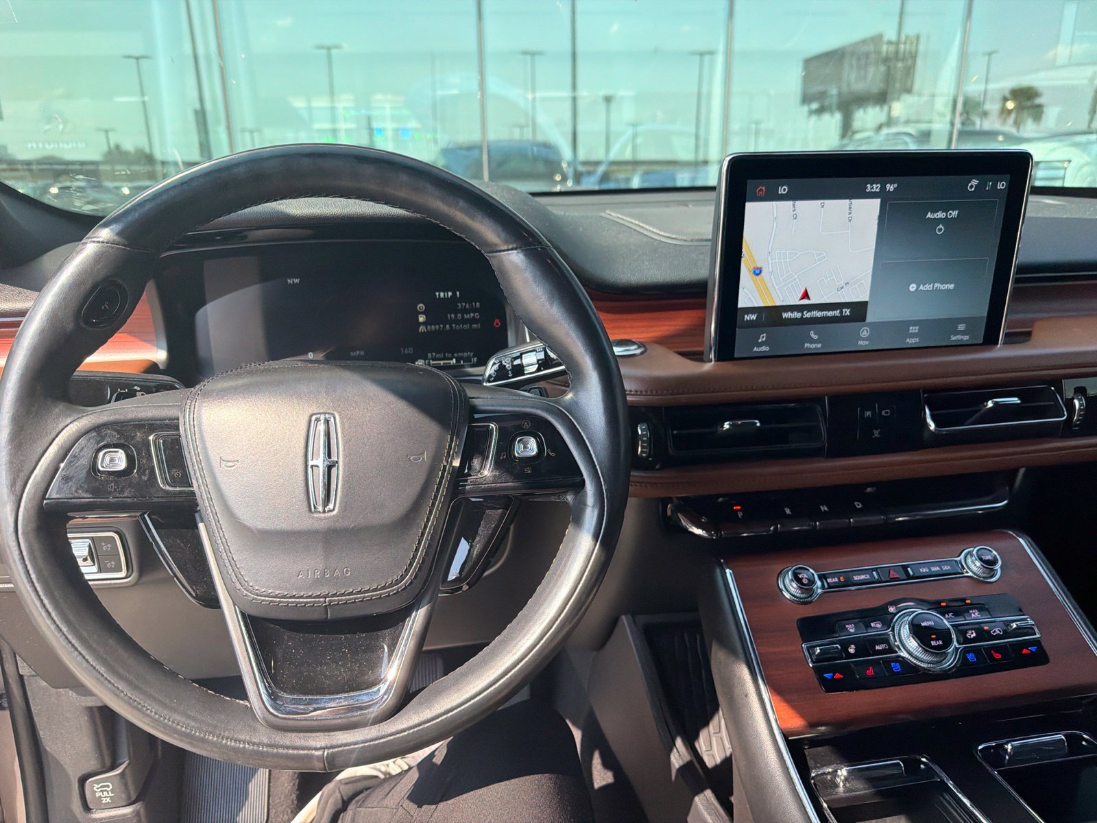 Used 2021 Iced Mocha Lincoln Reserve image 15
