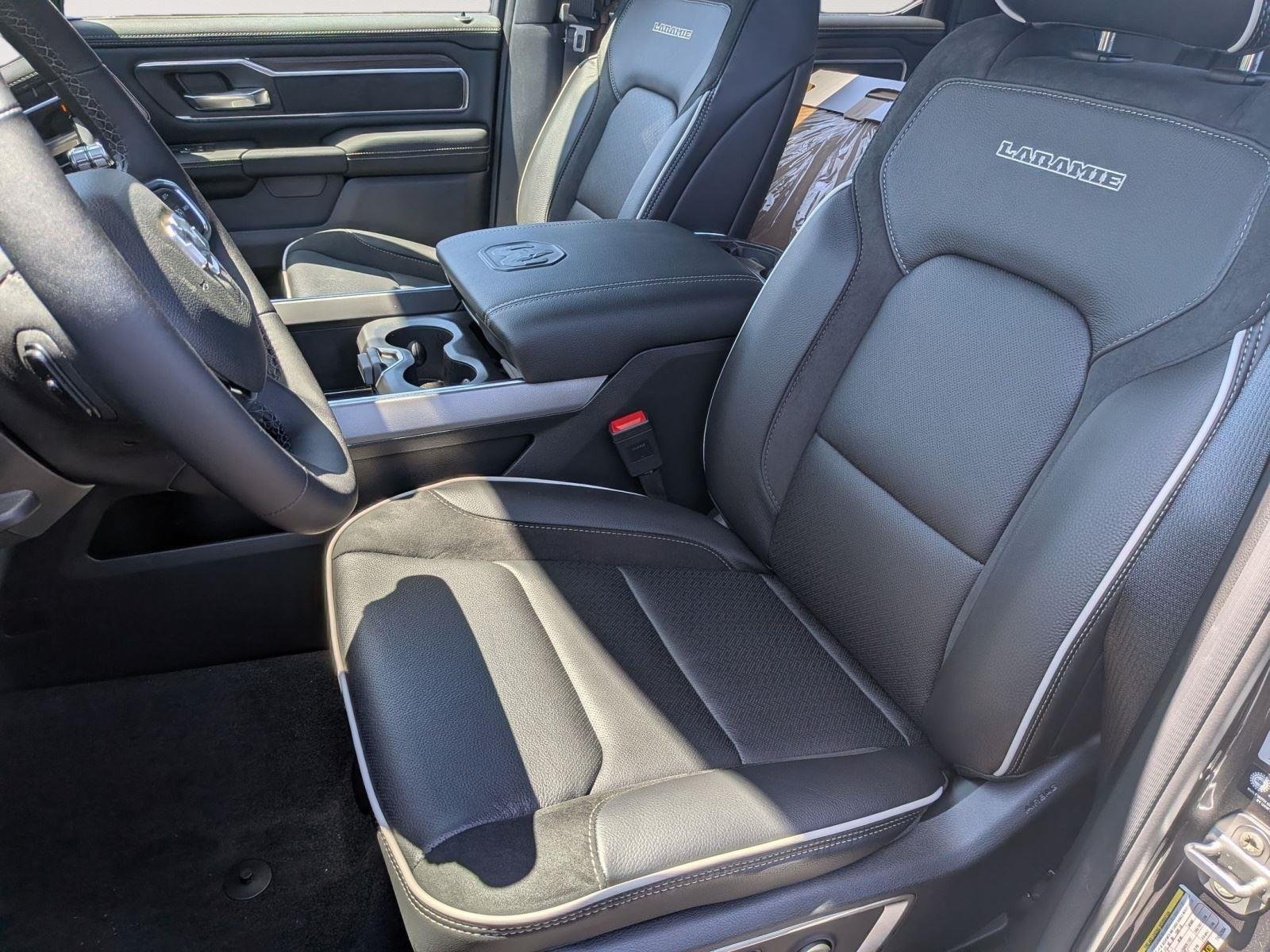 New 2026 Granite Crystal Metallic Clear-Coat Exterior Paint RAM Laramie image 26