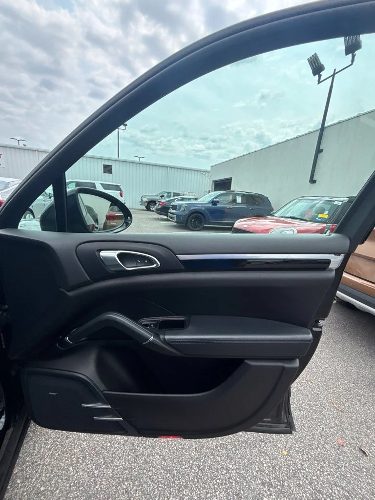 Used 2018  Porsche  image 22