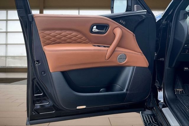 Used 2024 Black INFINITI Sensory image 22