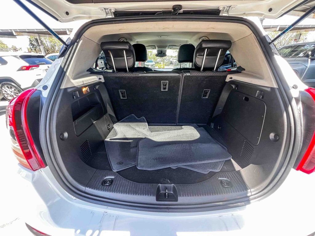 Used 2020 White Buick Preferred image 26