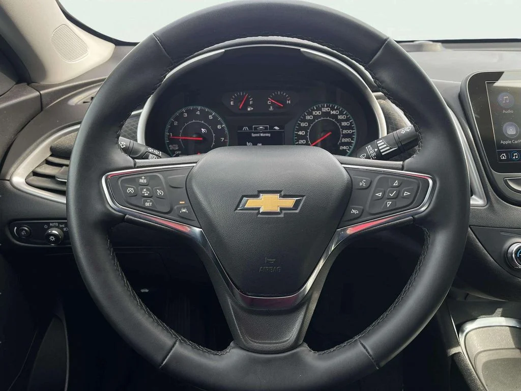 Used 2024 Summit White Chevrolet LT image 16