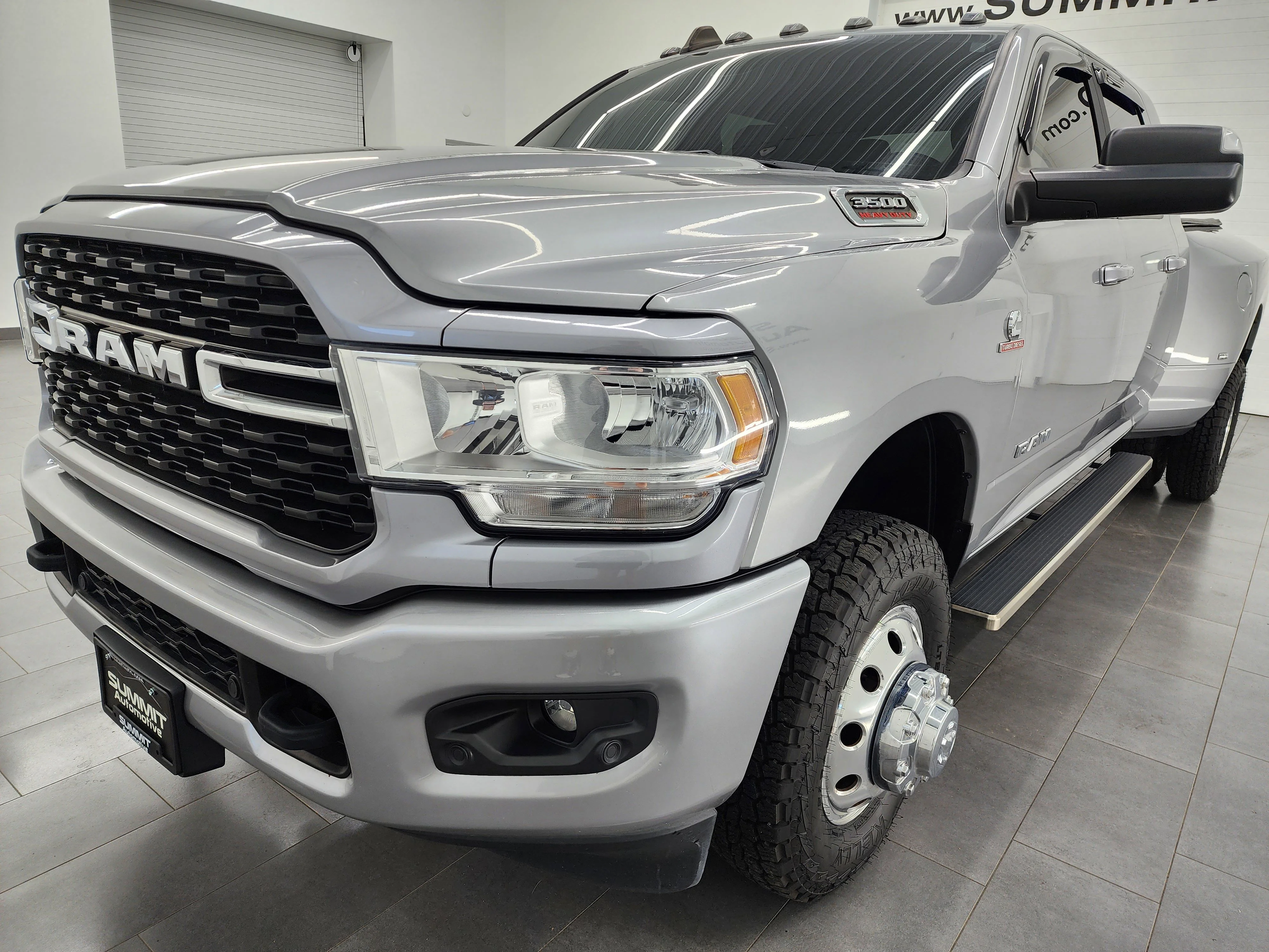 Used 2022 Billet Silver Metallic Clearcoat Ram Big Horn image 7