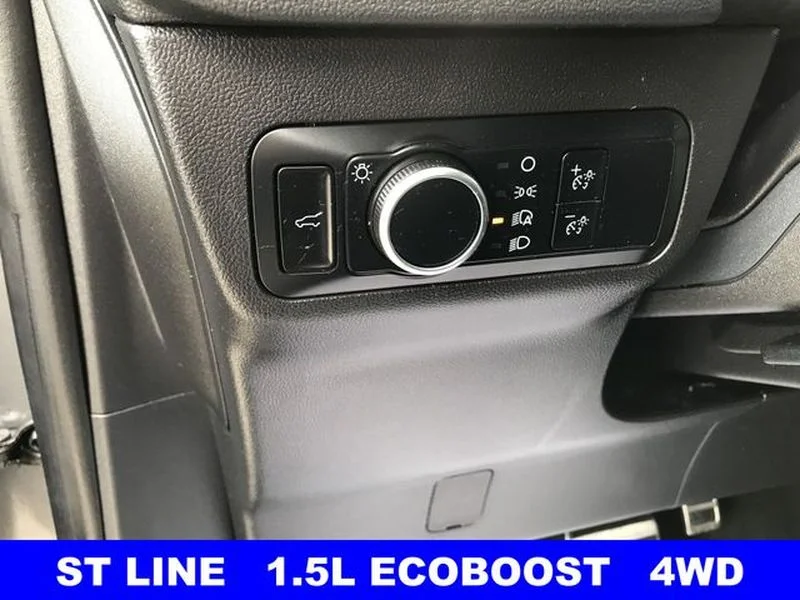 Certified Used 2024 CARBONIZED GRAY METALLIC Ford ST-Line image 8