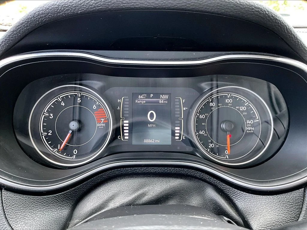 Used 2020 Gray Jeep Latitude Plus image 16
