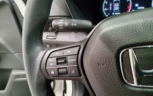 Used 2024  Honda EX image 20