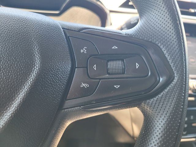 Used 2023 White Chevrolet LT image 27