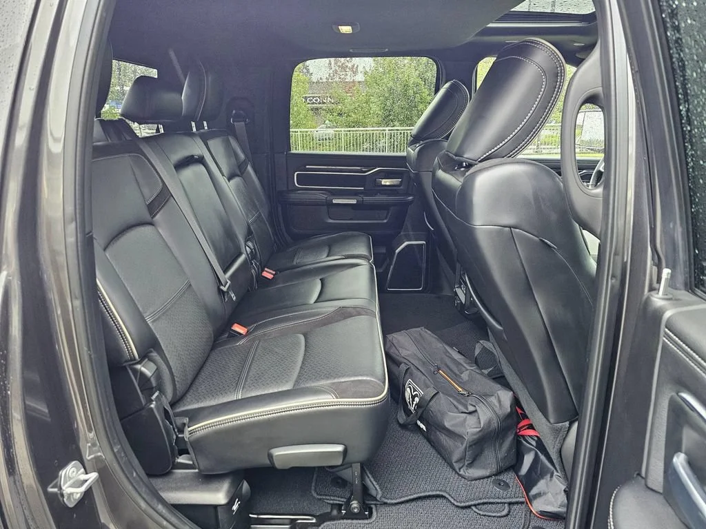 Used 2019  Ram Laramie image 12