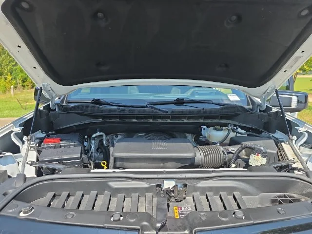 Used 2023 White Chevrolet ZR2 image 31