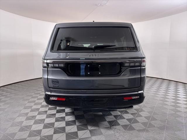 New 2026 Baltic-Gray Metallic Clear-Coat Exterior Paint Jeep Grand Wagoneer image 13