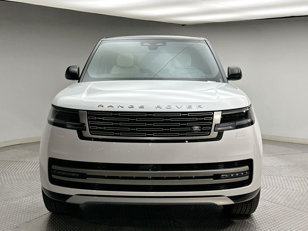 New 2026 Fuji White Land Rover SE image 16