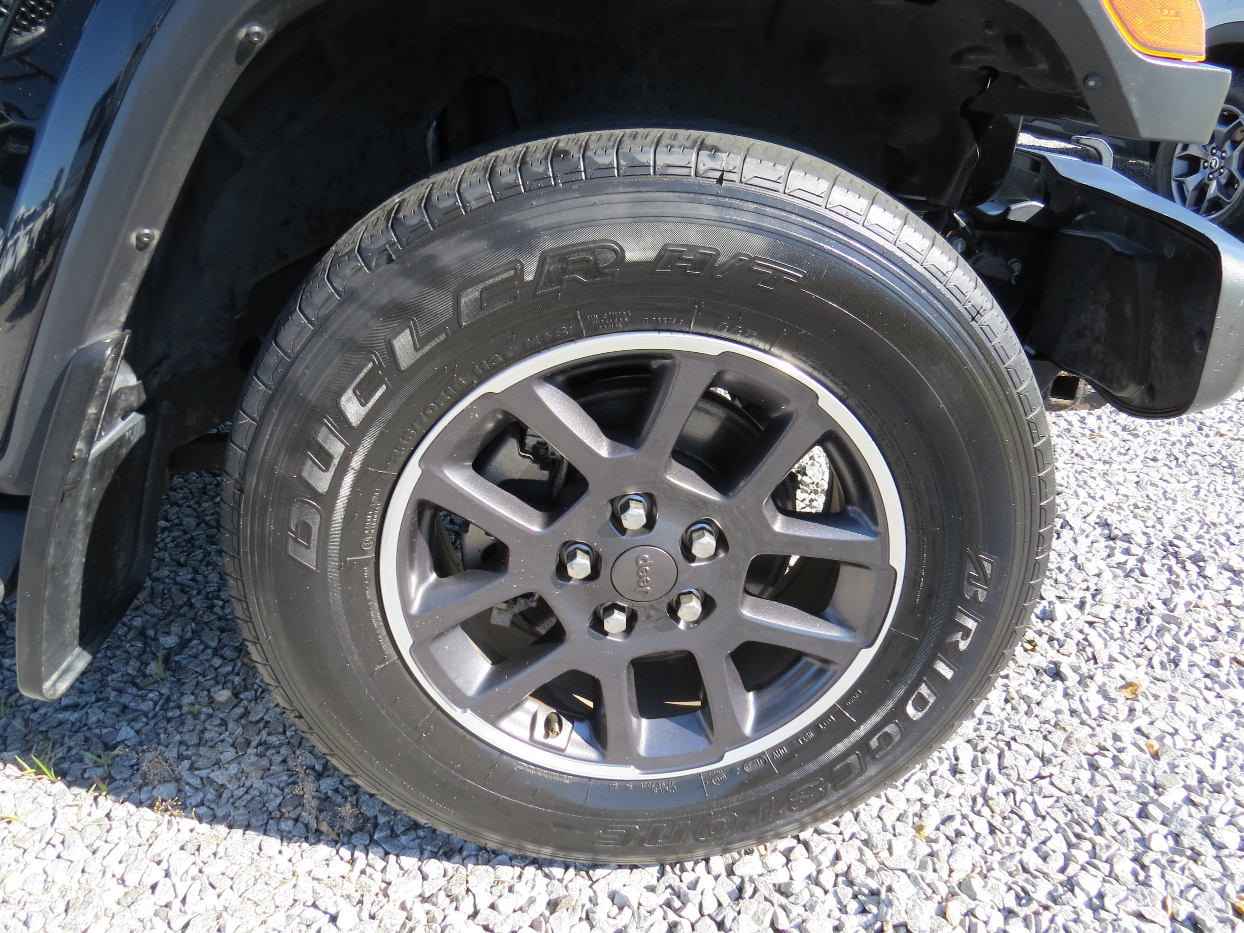 Used 2021 Black Clearcoat Jeep Overland image 10