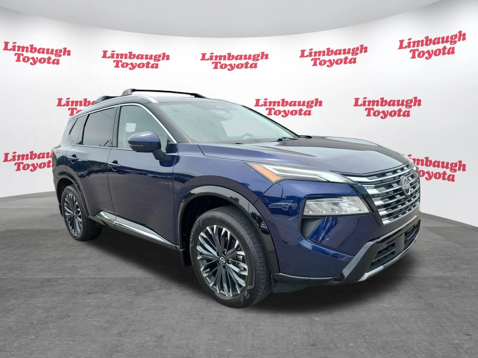 Used 2025 Deep Ocean Blue Pearl Nissan Platinum image 20