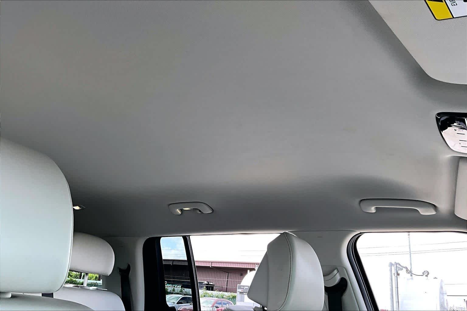 Used 2024 Rockwood Green Hyundai SEL image 13