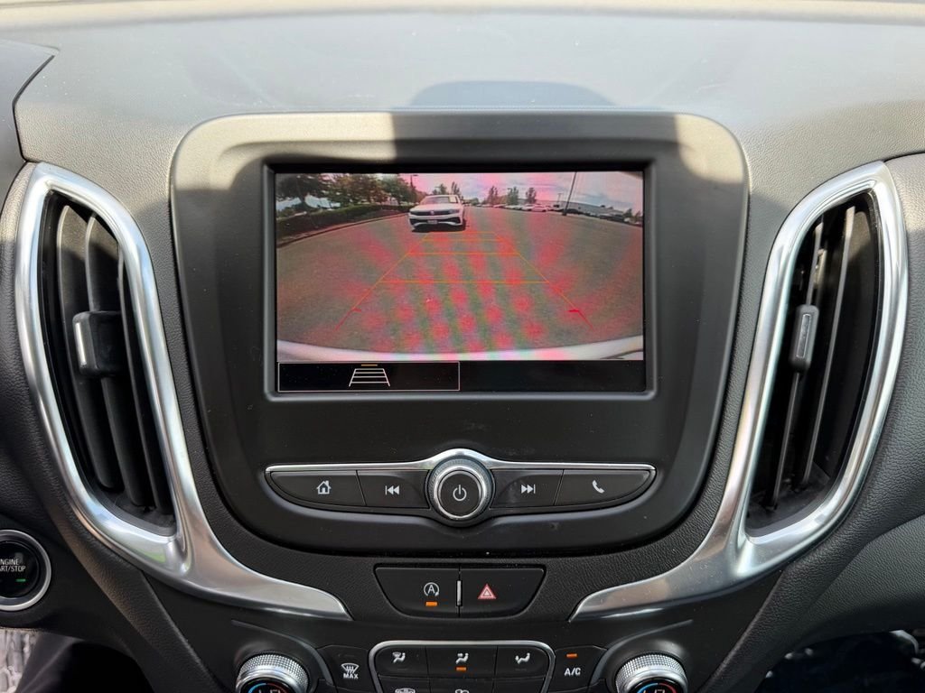 Used 2022 Silver Ice Metallic Chevrolet LT image 23