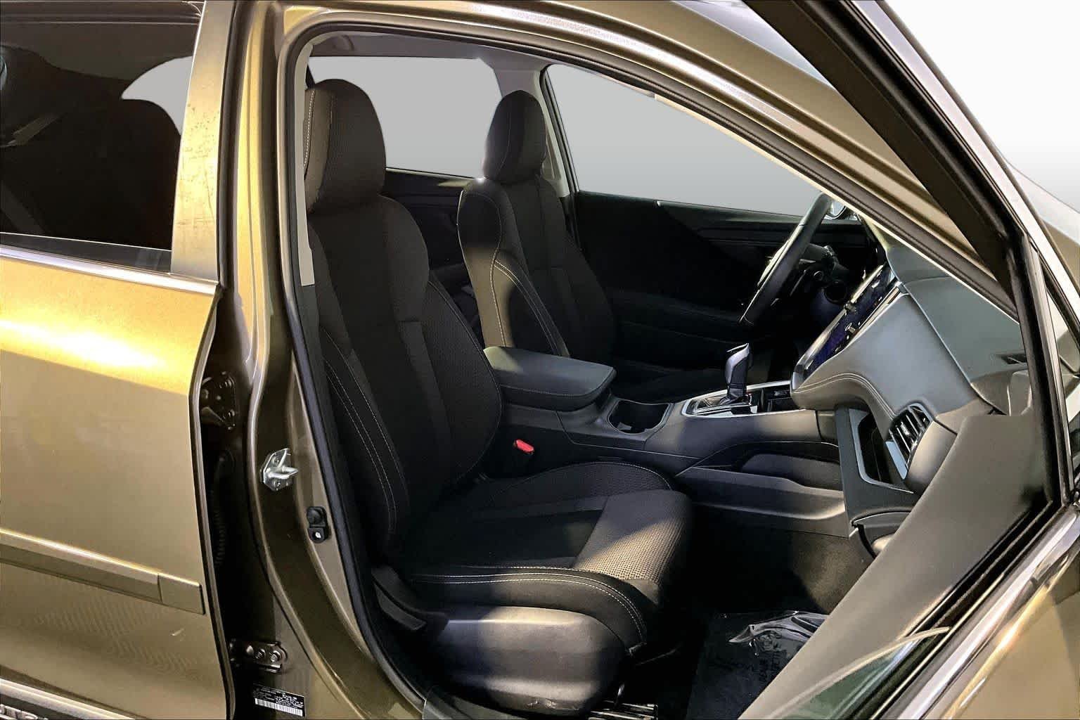 Used 2022 Autumn Green Metallic Subaru Premium image 8