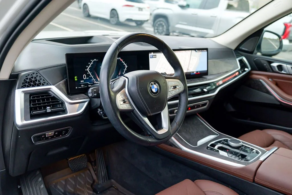 Used 2023 Mineral White Metallic BMW xDrive40i image 20