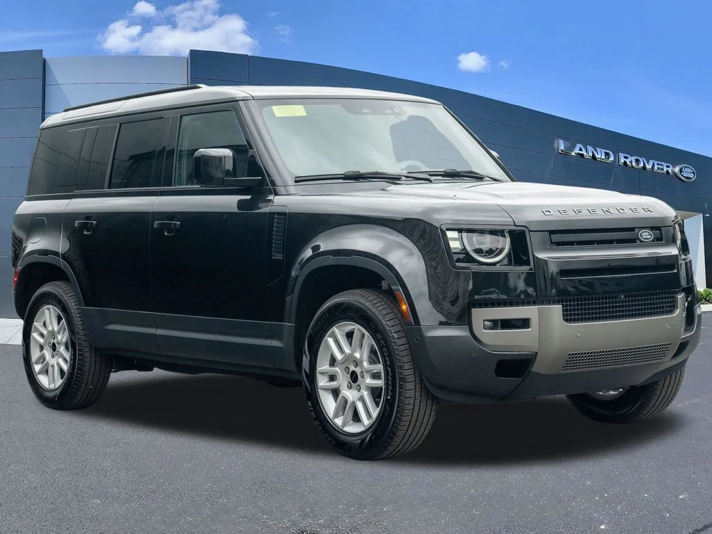New 2026 Santorini Black Land Rover S image 3