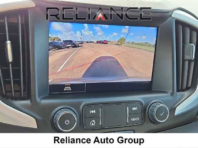 Used 2024 Silver GMC SLT image 31