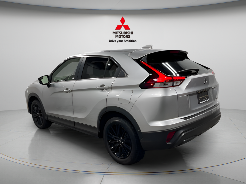 Used 2023 Labrador Black Pearl Mitsubishi LE image 4