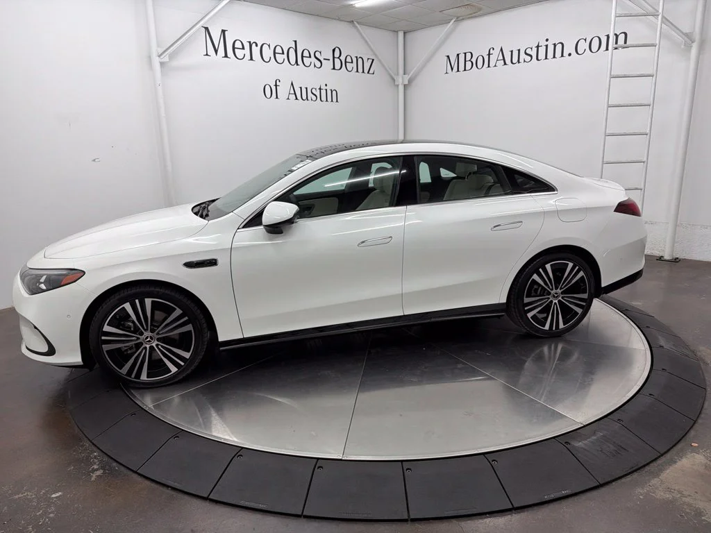 New 2027 White Mercedes-Benz CLA 220 image 4
