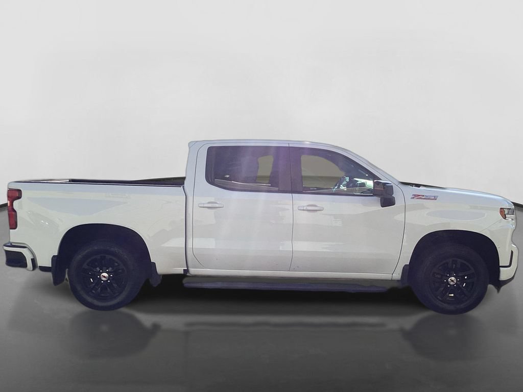 Used 2021 SUMMIT WHITE Chevrolet RST image 4