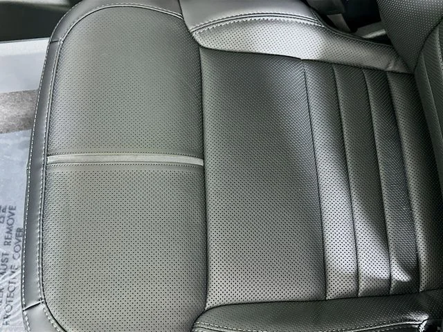 New 2026 Star White Metallic Tri-Coat Ford Platinum image 20