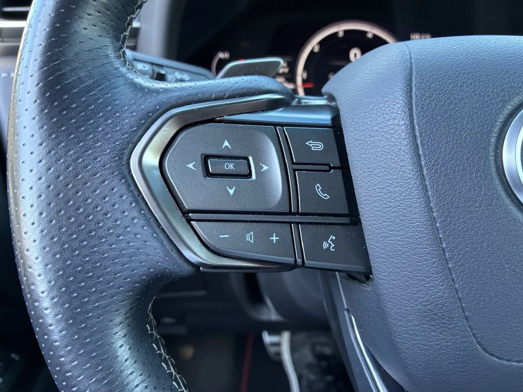 Used 2024  Lexus 600 F SPORT image 31