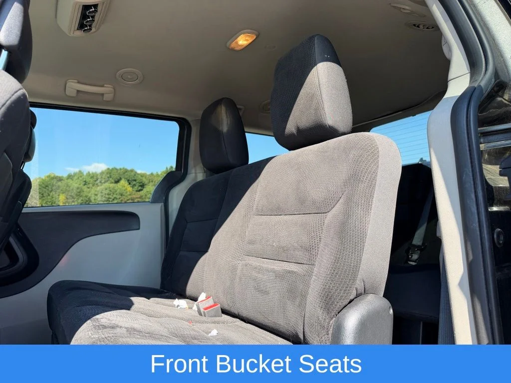 Used 2018 Gray Dodge SE image 16