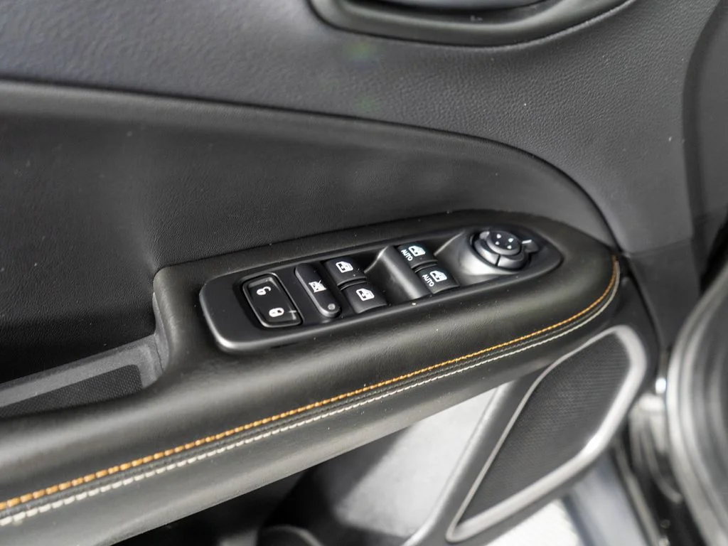 Used 2018 Black Jeep Latitude image 22