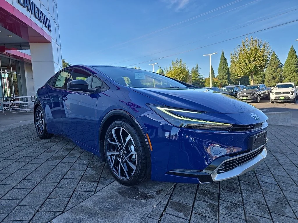 New 2027 Reservoir Blue Toyota XSE Premium image 7