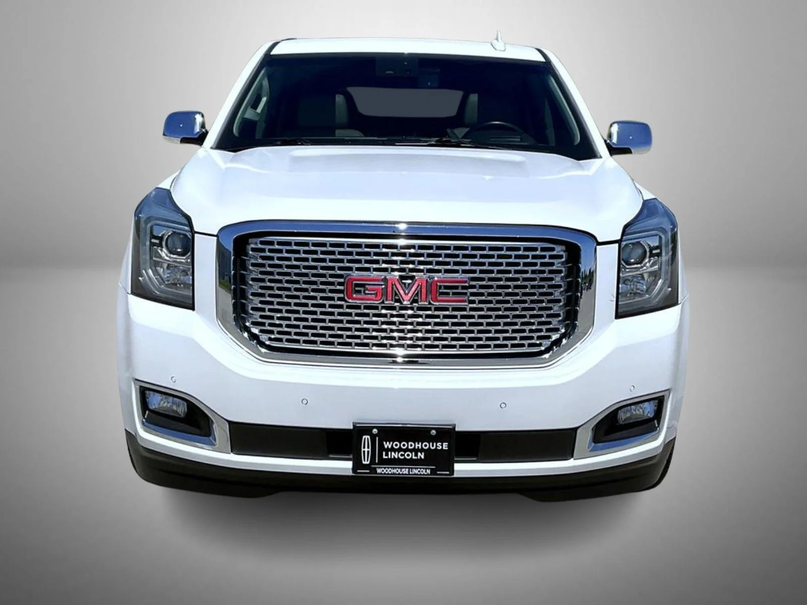 Used 2016 White GMC Denali image 2