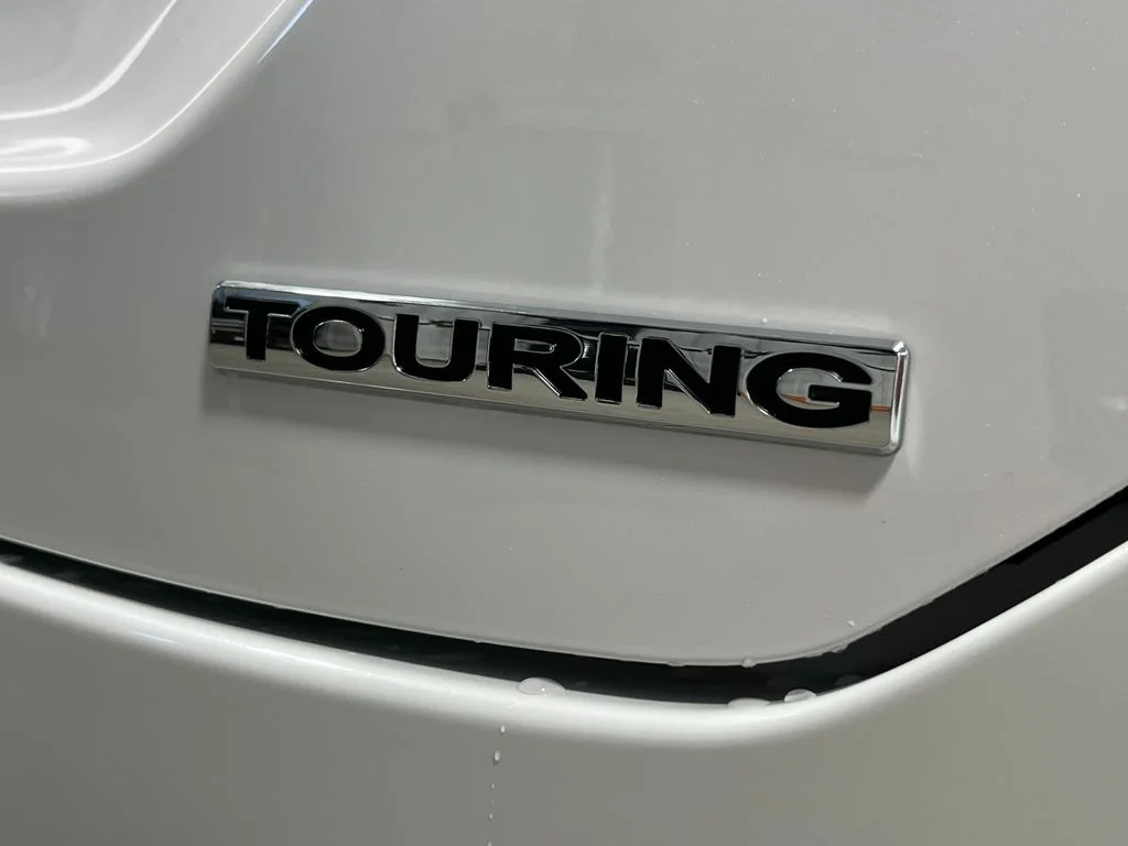 New 2026 Platinum White Pearl Honda Touring image 6