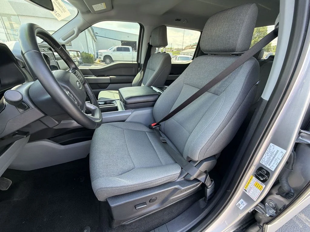 Used 2024 Silver Ford XLT image 17
