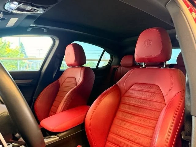 Used 2024 Alfa Rosso Alfa Romeo Veloce image 16