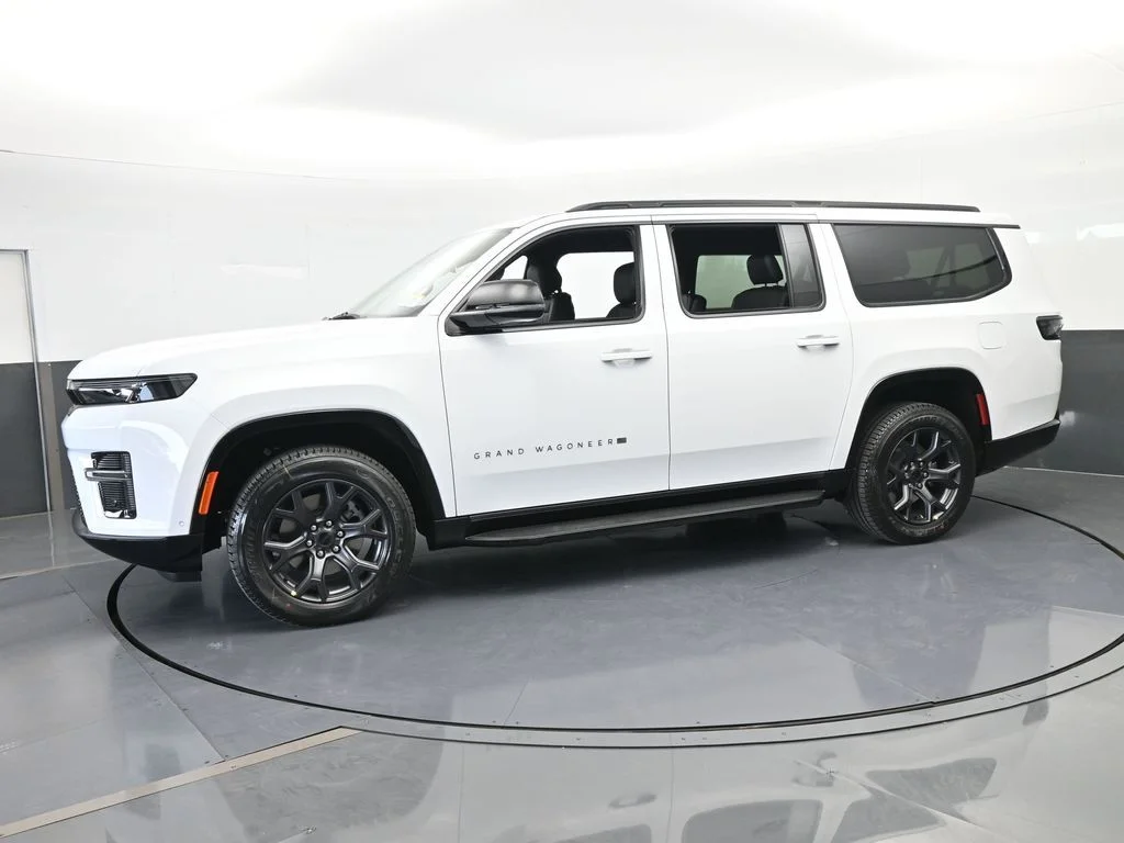 New 2026 Bright White Clear-Coat Exterior Paint Jeep Limited Altitude image 2