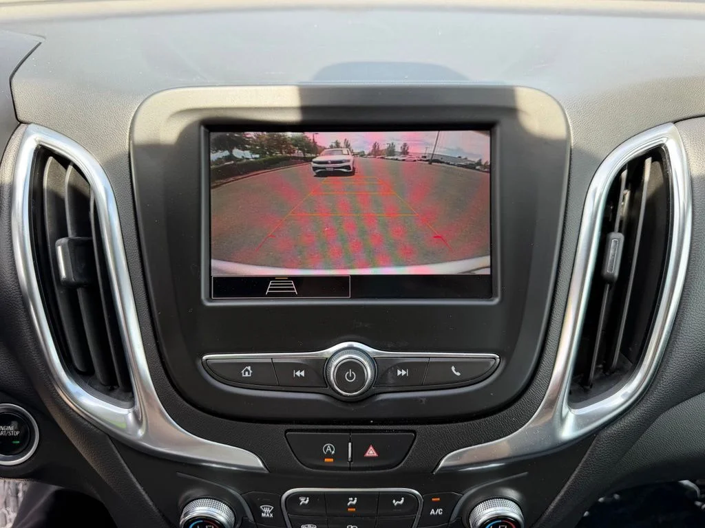 Used 2022 Silver Ice Metallic Chevrolet LT image 23