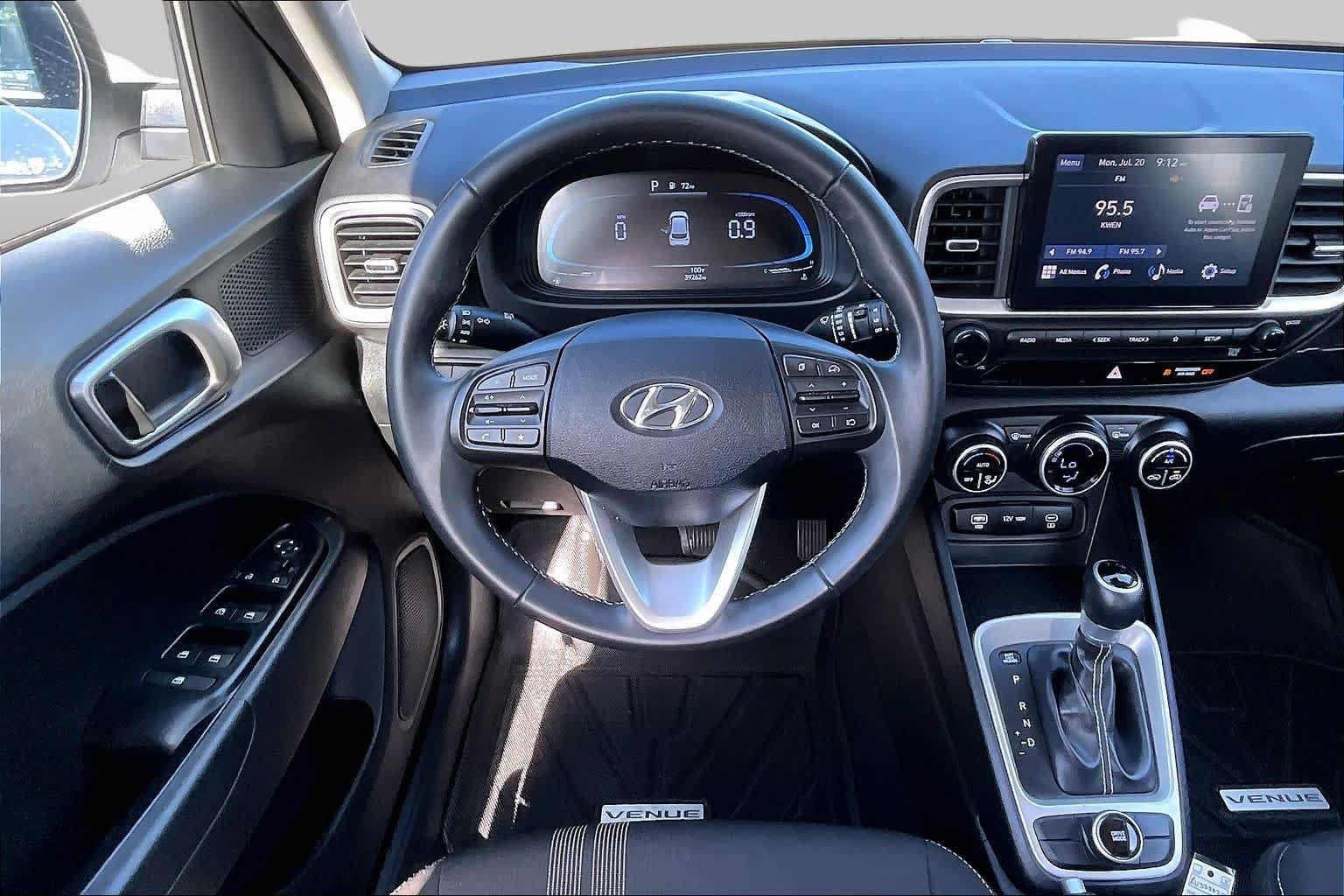Used 2024 Lunar White Hyundai SEL image 6