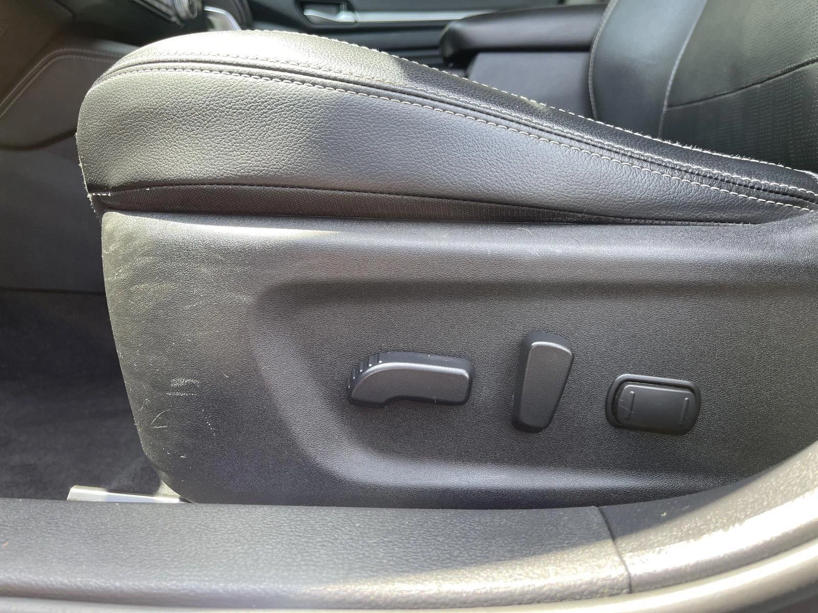 Used 2022 Storm Blue Metallic Nissan 2.5 SL image 14
