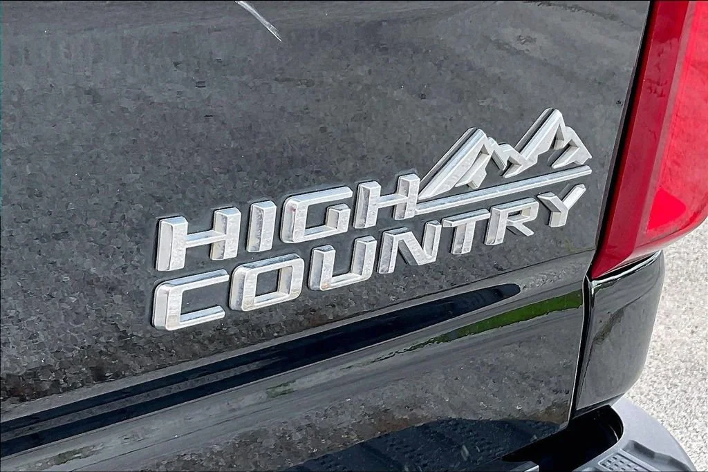 Used 2024 Black Chevrolet High Country DRW image 21