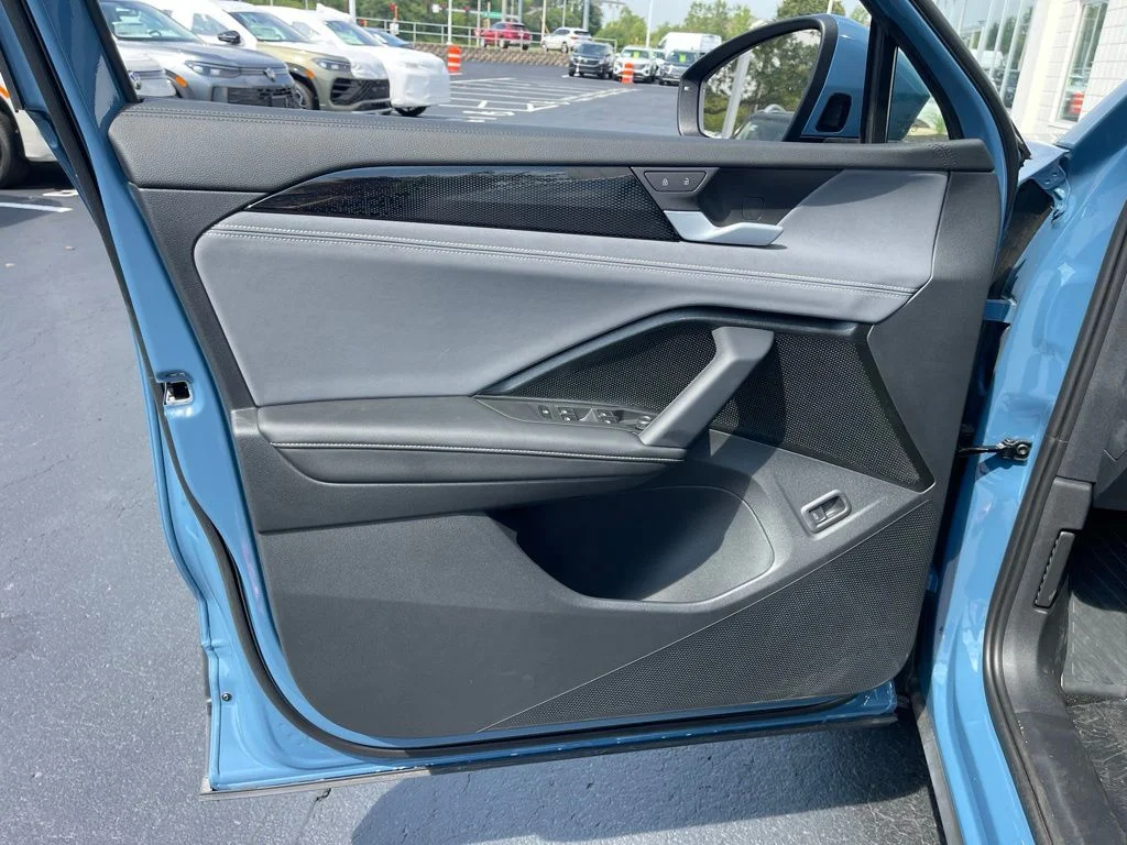 New 2026 Monterey Blue Pearl Volkswagen 2.0T SE image 18