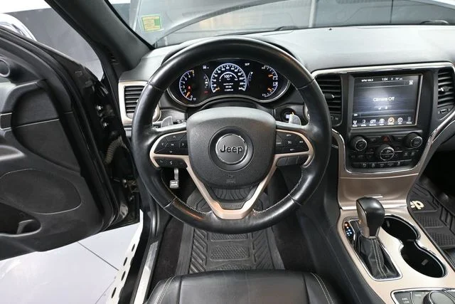 Used 2017 Black Jeep Limited image 25
