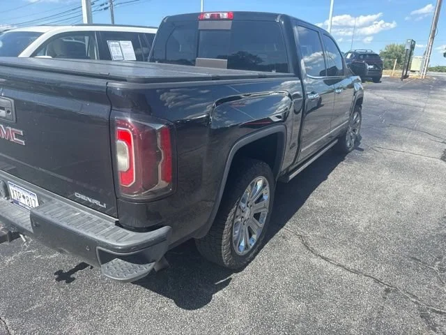 Used 2018 ONYX BLACK GMC Denali image 4