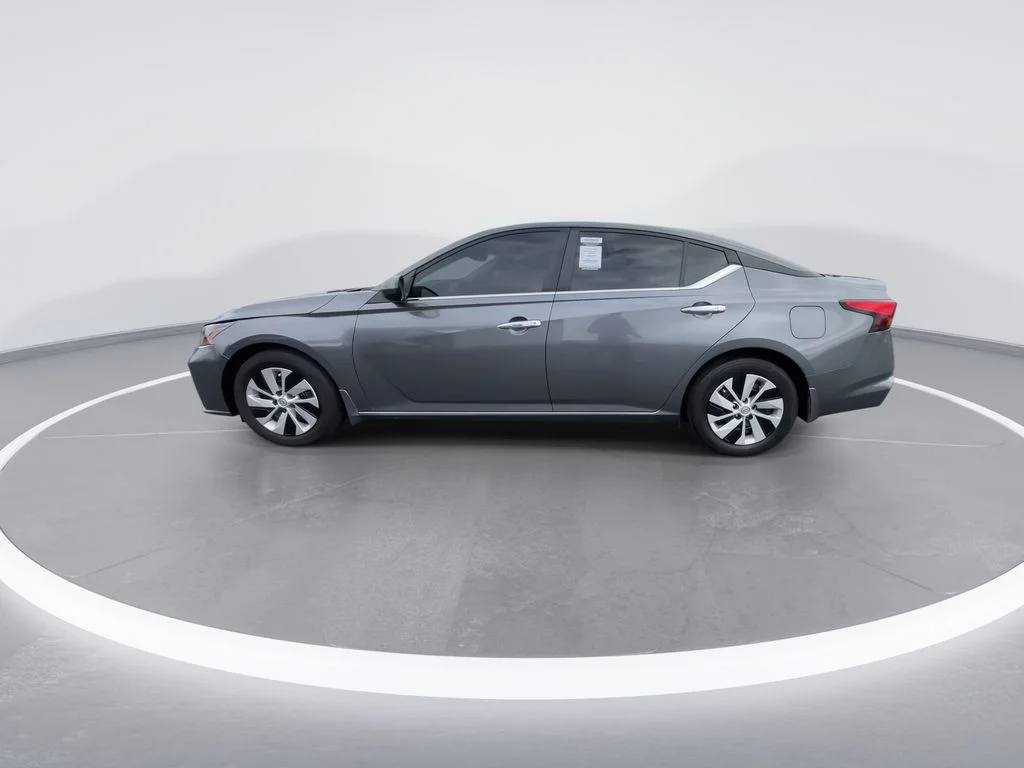 Used 2023 Gray Nissan 2.5 S image 5